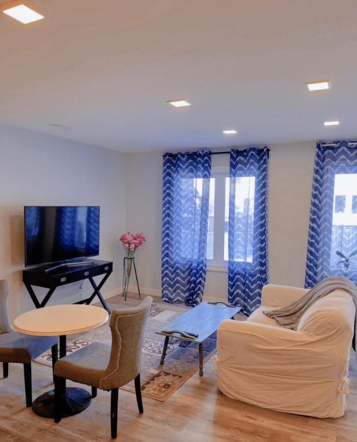 Elegant Garden Suite&2Mins Bus Station Close Lrt& Free Parking Calgary Ngoại thất bức ảnh